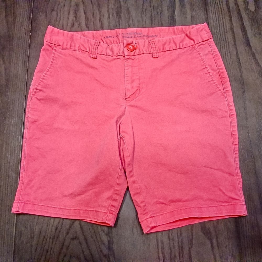 Khakis by GAP 10 inch bermuda